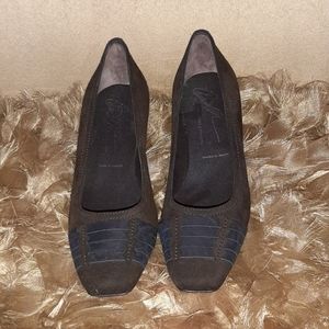 Donald J Pliner Brown Suede Pumps